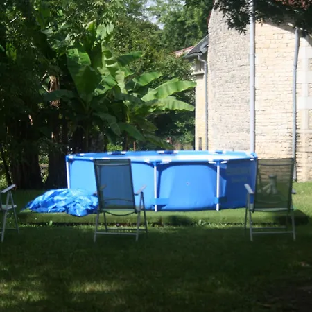 Roulotte De Charme Οργανωμένο κάμπινγκ *