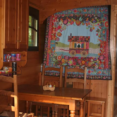 Roulotte De Charme * Bazauges