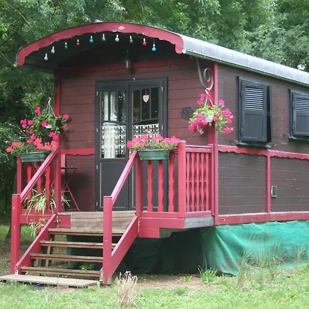 Roulotte De Charme Οργανωμένο κάμπινγκ Bazauges